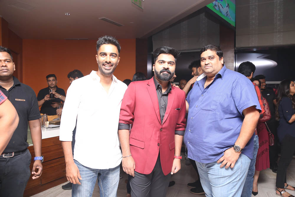 தனுஷ், ஆர்யா, யுவன்ஷங்கர் ராஜா கலந்துகொண்ட சிம்புவின் பிறந்தநாள் கொண்டாட்ட ஆல்பம்! தனுஷ், ஆர்யா, யுவன்ஷங்கர் ராஜா கலந்துகொண்ட சிம்புவின் பிறந்தநாள் கொண்டாட்ட ஆல்பம்!