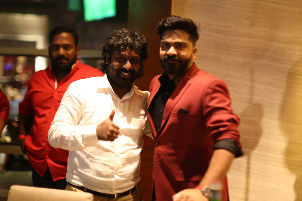 தனுஷ், ஆர்யா, யுவன்ஷங்கர் ராஜா கலந்துகொண்ட சிம்புவின் பிறந்தநாள் கொண்டாட்ட ஆல்பம்! தனுஷ், ஆர்யா, யுவன்ஷங்கர் ராஜா கலந்துகொண்ட சிம்புவின் பிறந்தநாள் கொண்டாட்ட ஆல்பம்!