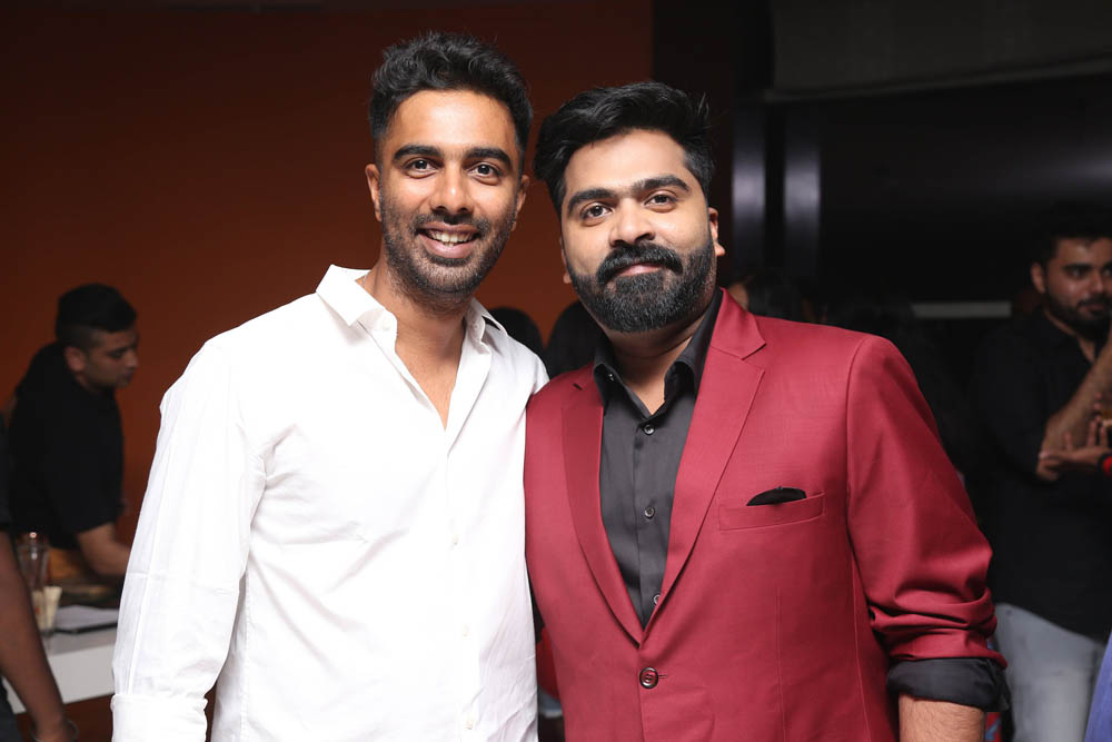 தனுஷ், ஆர்யா, யுவன்ஷங்கர் ராஜா கலந்துகொண்ட சிம்புவின் பிறந்தநாள் கொண்டாட்ட ஆல்பம்! தனுஷ், ஆர்யா, யுவன்ஷங்கர் ராஜா கலந்துகொண்ட சிம்புவின் பிறந்தநாள் கொண்டாட்ட ஆல்பம்!