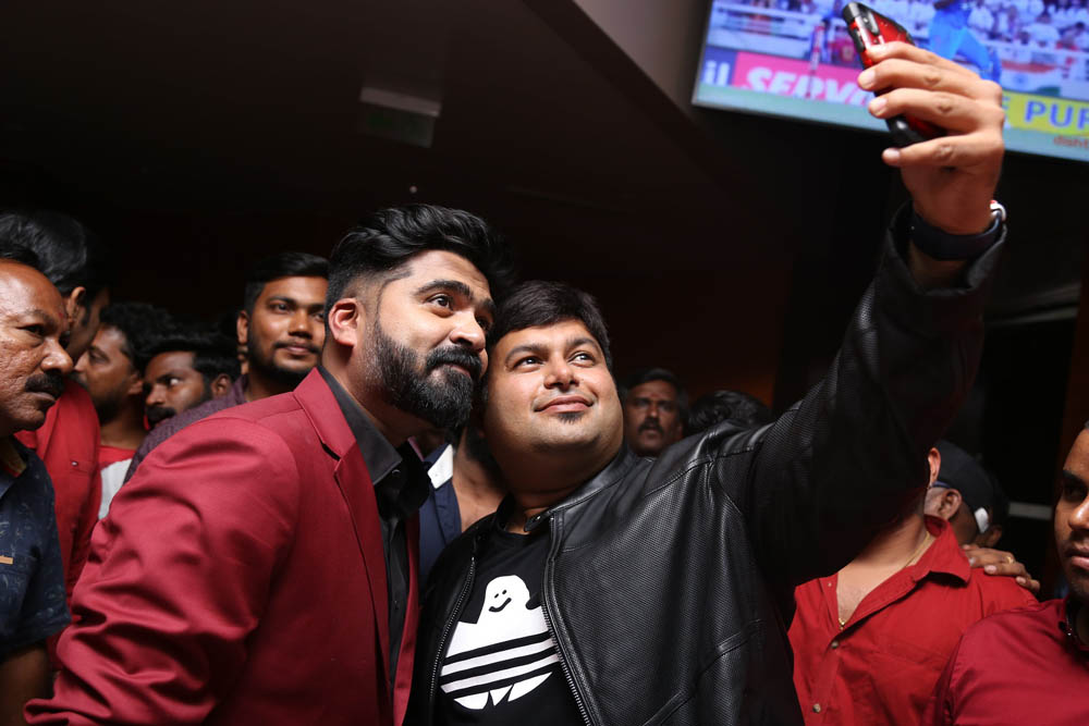 தனுஷ், ஆர்யா, யுவன்ஷங்கர் ராஜா கலந்துகொண்ட சிம்புவின் பிறந்தநாள் கொண்டாட்ட ஆல்பம்! தனுஷ், ஆர்யா, யுவன்ஷங்கர் ராஜா கலந்துகொண்ட சிம்புவின் பிறந்தநாள் கொண்டாட்ட ஆல்பம்!