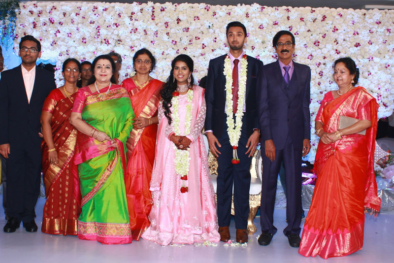இயக்குநர்- நடிகர் மனோபாலா மகன் ஹரிஷ் - பிரியா திருமண வரவேற்பு: திரைநட்சத்திரங்கள் திரண்டு வந்து வாழ்த்து... புகைப்படத் தொகுப்பு இயக்குநர்- நடிகர் மனோபாலா மகன் ஹரிஷ் - பிரியா திருமண வரவேற்பு: திரைநட்சத்திரங்கள் திரண்டு வந்து வாழ்த்து... புகைப்படத் தொகுப்பு