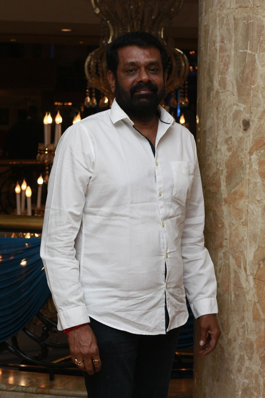 இயக்குநர்- நடிகர் மனோபாலா மகன் ஹரிஷ் - பிரியா திருமண வரவேற்பு: திரைநட்சத்திரங்கள் திரண்டு வந்து வாழ்த்து... புகைப்படத் தொகுப்பு இயக்குநர்- நடிகர் மனோபாலா மகன் ஹரிஷ் - பிரியா திருமண வரவேற்பு: திரைநட்சத்திரங்கள் திரண்டு வந்து வாழ்த்து... புகைப்படத் தொகுப்பு