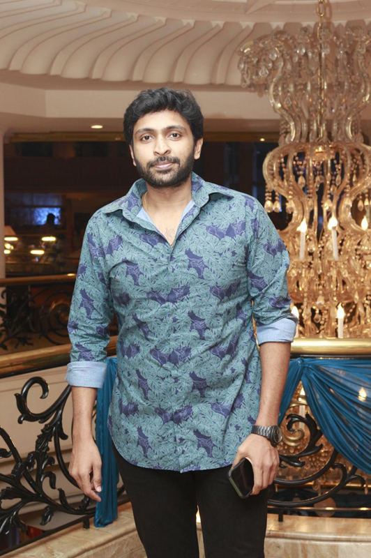 இயக்குநர்- நடிகர் மனோபாலா மகன் ஹரிஷ் - பிரியா திருமண வரவேற்பு: திரைநட்சத்திரங்கள் திரண்டு வந்து வாழ்த்து... புகைப்படத் தொகுப்பு இயக்குநர்- நடிகர் மனோபாலா மகன் ஹரிஷ் - பிரியா திருமண வரவேற்பு: திரைநட்சத்திரங்கள் திரண்டு வந்து வாழ்த்து... புகைப்படத் தொகுப்பு