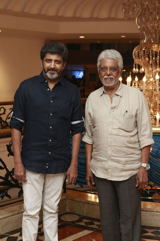 இயக்குநர்- நடிகர் மனோபாலா மகன் ஹரிஷ் - பிரியா திருமண வரவேற்பு: திரைநட்சத்திரங்கள் திரண்டு வந்து வாழ்த்து... புகைப்படத் தொகுப்பு இயக்குநர்- நடிகர் மனோபாலா மகன் ஹரிஷ் - பிரியா திருமண வரவேற்பு: திரைநட்சத்திரங்கள் திரண்டு வந்து வாழ்த்து... புகைப்படத் தொகுப்பு