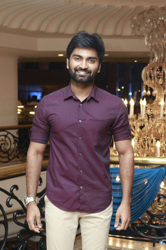 இயக்குநர்- நடிகர் மனோபாலா மகன் ஹரிஷ் - பிரியா திருமண வரவேற்பு: திரைநட்சத்திரங்கள் திரண்டு வந்து வாழ்த்து... புகைப்படத் தொகுப்பு இயக்குநர்- நடிகர் மனோபாலா மகன் ஹரிஷ் - பிரியா திருமண வரவேற்பு: திரைநட்சத்திரங்கள் திரண்டு வந்து வாழ்த்து... புகைப்படத் தொகுப்பு