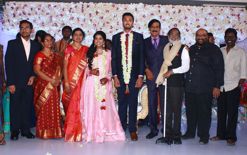 இயக்குநர்- நடிகர் மனோபாலா மகன் ஹரிஷ் - பிரியா திருமண வரவேற்பு: திரைநட்சத்திரங்கள் திரண்டு வந்து வாழ்த்து... புகைப்படத் தொகுப்பு இயக்குநர்- நடிகர் மனோபாலா மகன் ஹரிஷ் - பிரியா திருமண வரவேற்பு: திரைநட்சத்திரங்கள் திரண்டு வந்து வாழ்த்து... புகைப்படத் தொகுப்பு