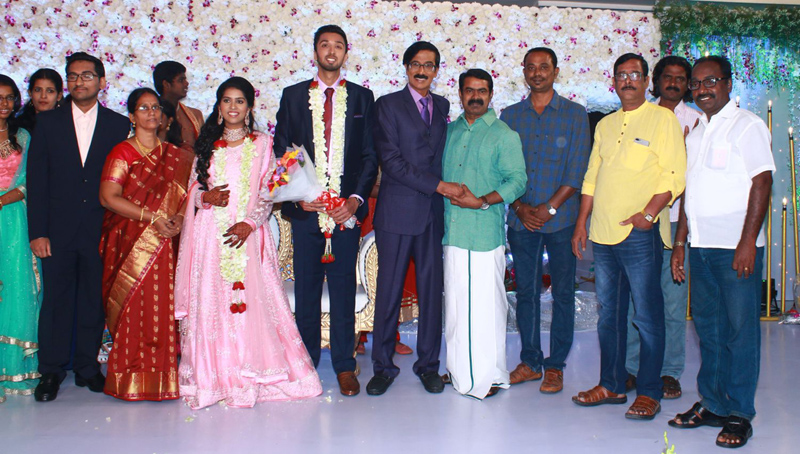 இயக்குநர்- நடிகர் மனோபாலா மகன் ஹரிஷ் - பிரியா திருமண வரவேற்பு: திரைநட்சத்திரங்கள் திரண்டு வந்து வாழ்த்து... புகைப்படத் தொகுப்பு இயக்குநர்- நடிகர் மனோபாலா மகன் ஹரிஷ் - பிரியா திருமண வரவேற்பு: திரைநட்சத்திரங்கள் திரண்டு வந்து வாழ்த்து... புகைப்படத் தொகுப்பு