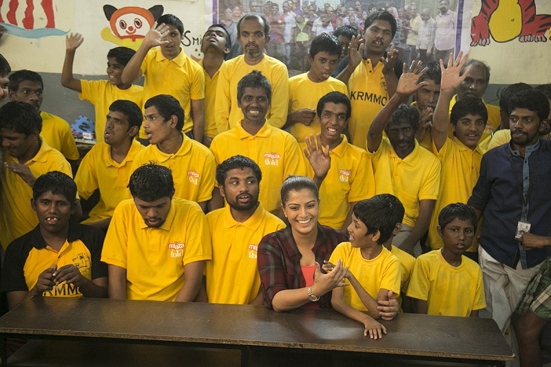 நடிகை வரலட்சுமி தனது சேவ் சக்தி தன்னார்வலர்களுடன் இணைந்து உறுப்புதானம் செய்த நிகழ்ச்சி நடிகை வரலட்சுமி தனது சேவ் சக்தி தன்னார்வலர்களுடன் இணைந்து உறுப்புதானம் செய்த நிகழ்ச்சி