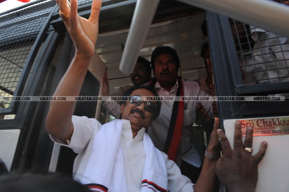 இளைஞரணி டூ தி.மு.க. தலைமை... மு.க.ஸ்டாலினின் சிறப்பு புகைப்படத் தொகுப்பு! #HBDStalin படங்கள்: சு.குமரேசன் இளைஞரணி டூ தி.மு.க. தலைமை... மு.க.ஸ்டாலினின் சிறப்பு புகைப்படத் தொகுப்பு! #HBDStalin படங்கள்: சு.குமரேசன்