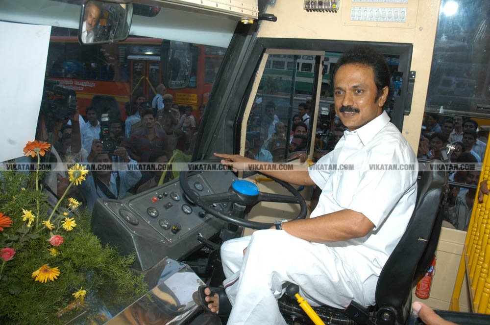 இளைஞரணி டூ தி.மு.க. தலைமை... மு.க.ஸ்டாலினின் சிறப்பு புகைப்படத் தொகுப்பு! #HBDStalin படங்கள்: சு.குமரேசன் இளைஞரணி டூ தி.மு.க. தலைமை... மு.க.ஸ்டாலினின் சிறப்பு புகைப்படத் தொகுப்பு! #HBDStalin படங்கள்: சு.குமரேசன்