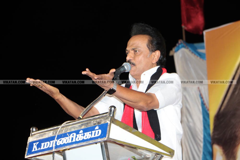 வேண்டுதல், பிரசாரம் முதல் வேட்புமனுத் தாக்கல் வரை.... கலகல எலெக்ஷன் போட்டோ கலெக்ஷன்ஸ்! வேண்டுதல், பிரசாரம் முதல் வேட்புமனுத் தாக்கல் வரை.... கலகல எலெக்ஷன் போட்டோ கலெக்ஷன்ஸ்!