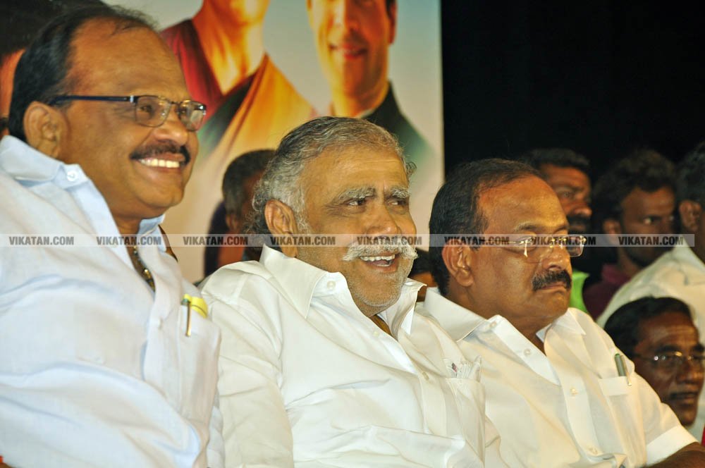 வேண்டுதல், பிரசாரம் முதல் வேட்புமனுத் தாக்கல் வரை.... கலகல எலெக்ஷன் போட்டோ கலெக்ஷன்ஸ்! வேண்டுதல், பிரசாரம் முதல் வேட்புமனுத் தாக்கல் வரை.... கலகல எலெக்ஷன் போட்டோ கலெக்ஷன்ஸ்!