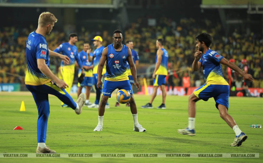 CSK vs RCB: சென்னையில் நடைபெற்ற முதல் ஐ.பி.எல். போட்டி.... புகைப்படத் தொகுப்பு... CSK vs RCB: சென்னையில் நடைபெற்ற முதல் ஐ.பி.எல். போட்டி.... புகைப்படத் தொகுப்பு...