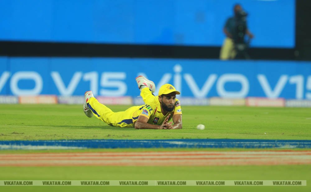 CSK vs RCB: சென்னையில் நடைபெற்ற முதல் ஐ.பி.எல். போட்டி.... புகைப்படத் தொகுப்பு... CSK vs RCB: சென்னையில் நடைபெற்ற முதல் ஐ.பி.எல். போட்டி.... புகைப்படத் தொகுப்பு...