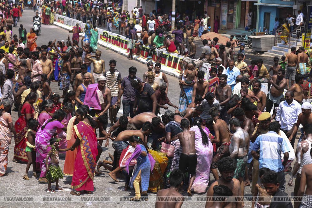 பவானி செல்லியாண்டியம்மன் மாசி திருவிழா சேற்று வேசம்! பவானி செல்லியாண்டியம்மன் மாசி திருவிழா சேற்று வேசம்!