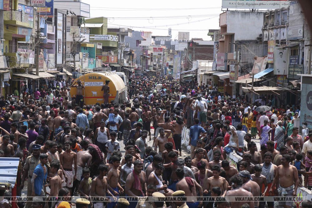 பவானி செல்லியாண்டியம்மன் மாசி திருவிழா சேற்று வேசம்! பவானி செல்லியாண்டியம்மன் மாசி திருவிழா சேற்று வேசம்!