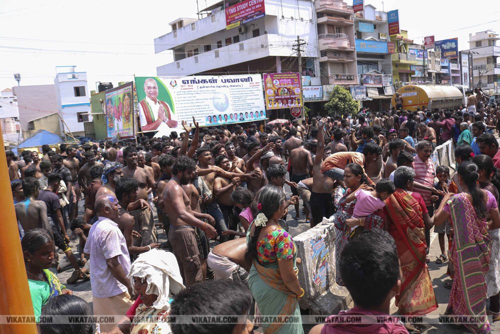 பவானி செல்லியாண்டியம்மன் மாசி திருவிழா சேற்று வேசம்! பவானி செல்லியாண்டியம்மன் மாசி திருவிழா சேற்று வேசம்!