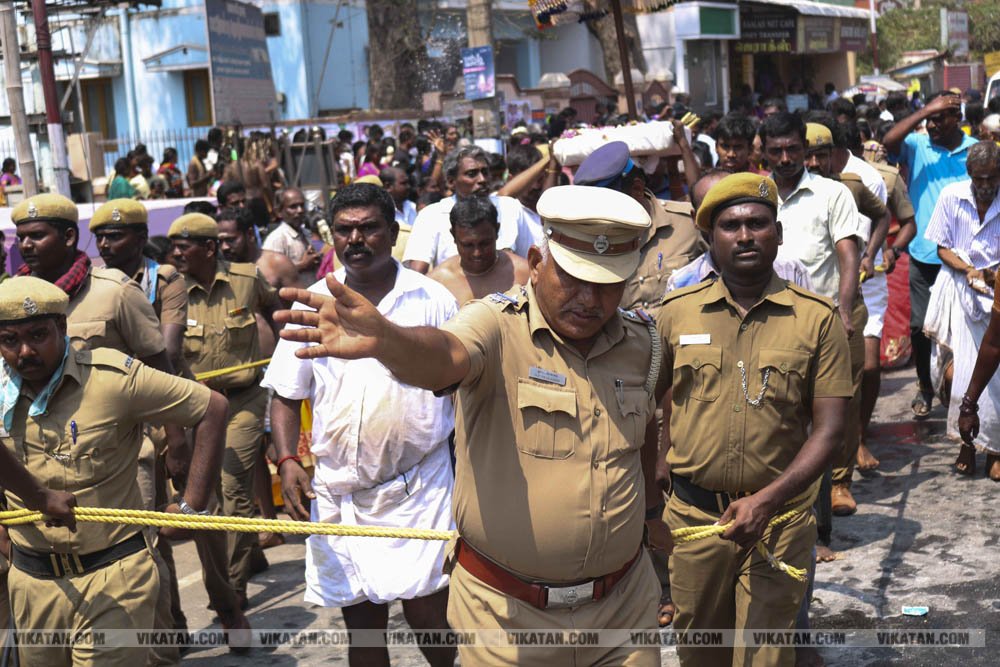 பவானி செல்லியாண்டியம்மன் மாசி திருவிழா சேற்று வேசம்! பவானி செல்லியாண்டியம்மன் மாசி திருவிழா சேற்று வேசம்!