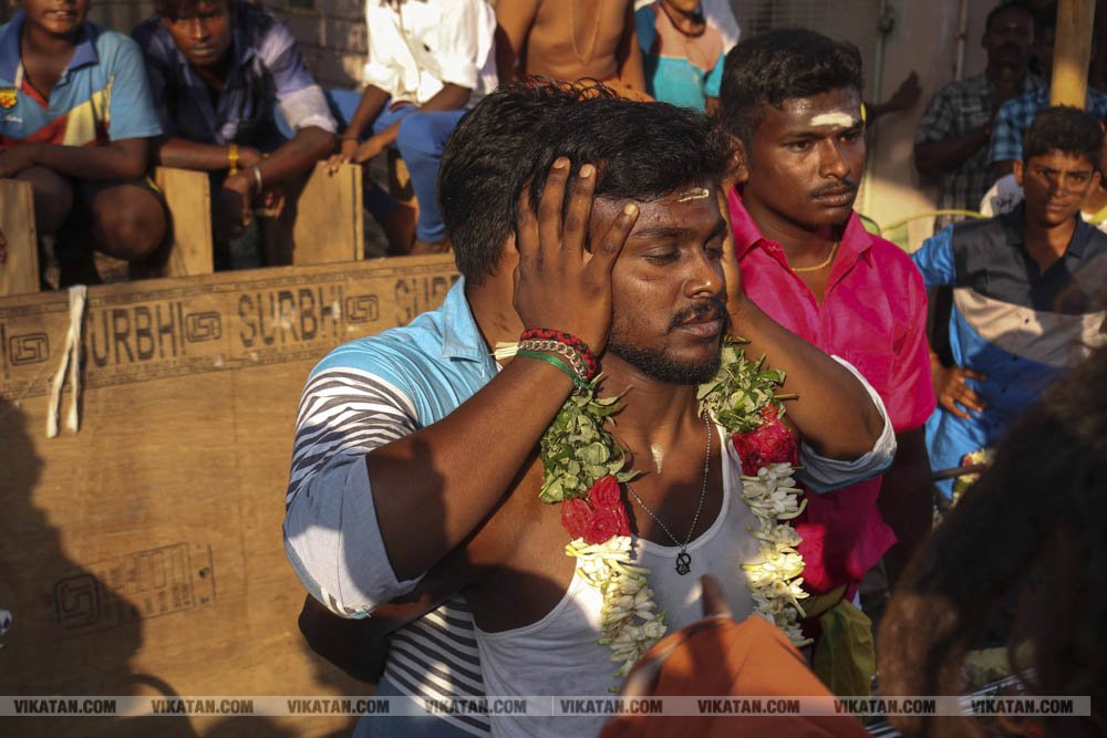 பவானி செல்லியாண்டியம்மன் மாசி திருவிழா சேற்று வேசம்! பவானி செல்லியாண்டியம்மன் மாசி திருவிழா சேற்று வேசம்!