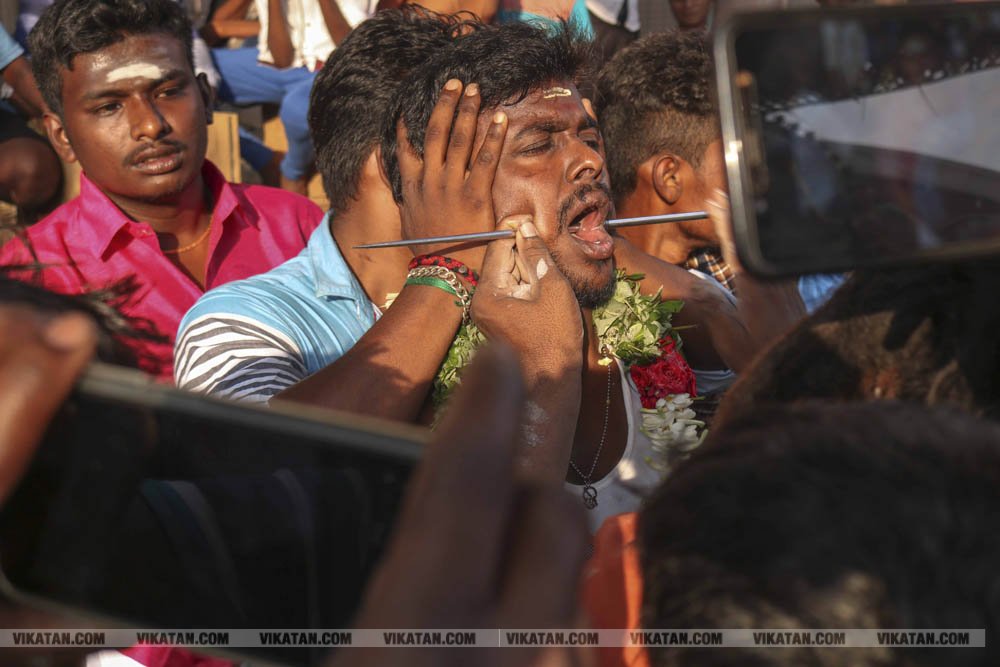 பவானி செல்லியாண்டியம்மன் மாசி திருவிழா சேற்று வேசம்! பவானி செல்லியாண்டியம்மன் மாசி திருவிழா சேற்று வேசம்!