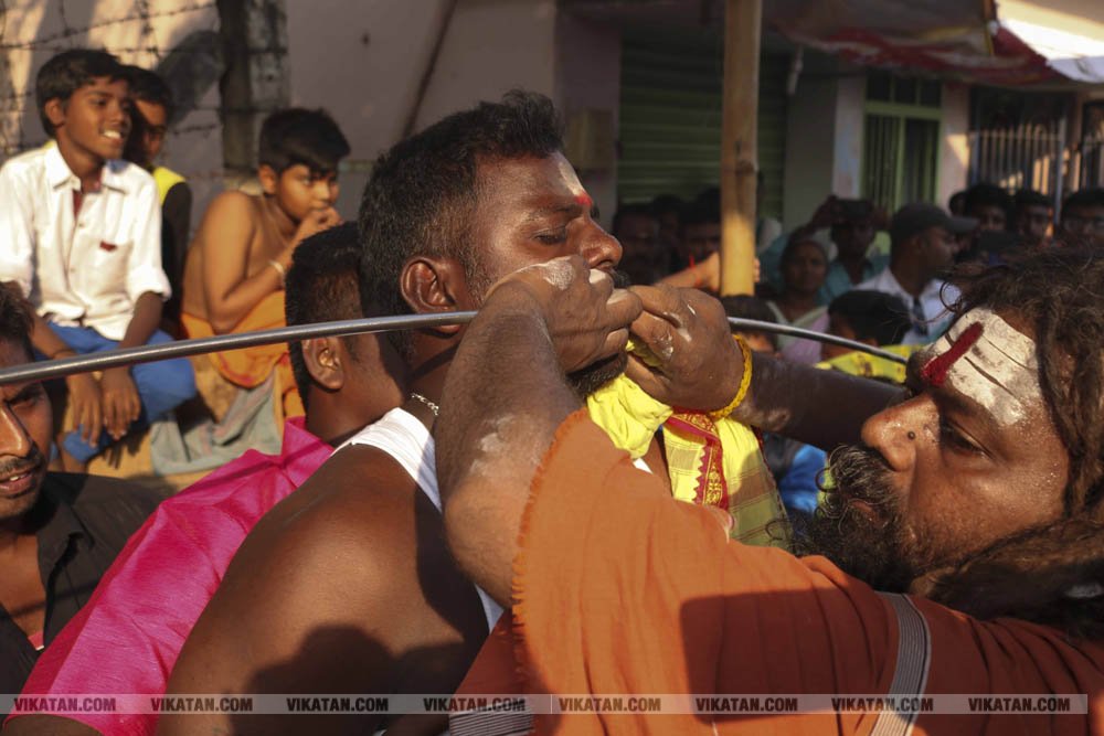 பவானி செல்லியாண்டியம்மன் மாசி திருவிழா சேற்று வேசம்! பவானி செல்லியாண்டியம்மன் மாசி திருவிழா சேற்று வேசம்!