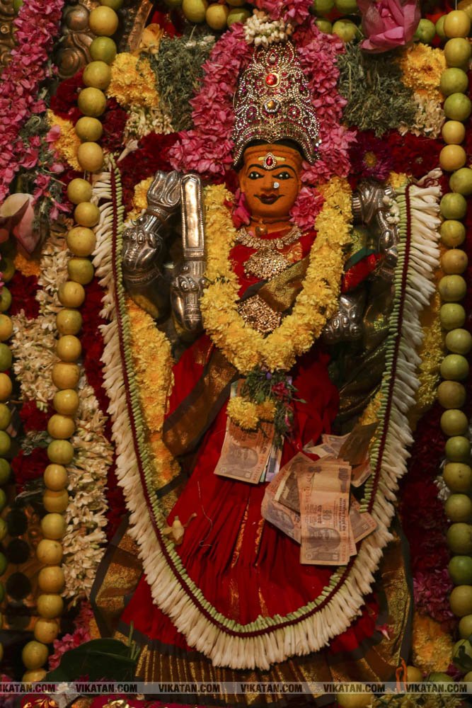 பவானி செல்லியாண்டியம்மன் மாசி திருவிழா சேற்று வேசம்! பவானி செல்லியாண்டியம்மன் மாசி திருவிழா சேற்று வேசம்!