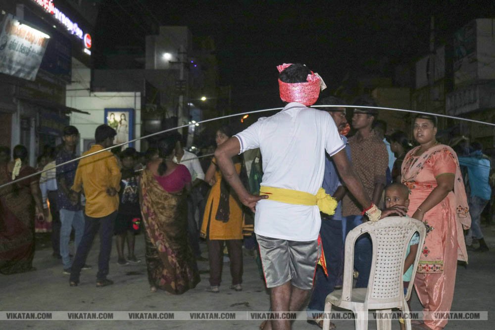 பவானி செல்லியாண்டியம்மன் மாசி திருவிழா சேற்று வேசம்! பவானி செல்லியாண்டியம்மன் மாசி திருவிழா சேற்று வேசம்!