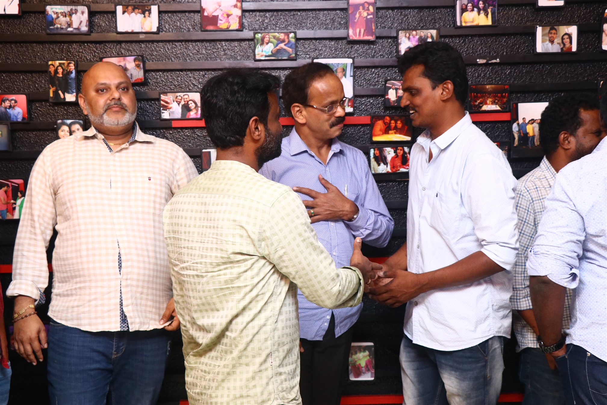 பிரபலங்கள் கலந்துகொண்ட ‘ நெடுநல்வாடை’ படத்தின் ப்ரீமியர் ஷோ ஸ்டில்ஸ்..! பிரபலங்கள் கலந்துகொண்ட ‘ நெடுநல்வாடை’ படத்தின் ப்ரீமியர் ஷோ ஸ்டில்ஸ்..!