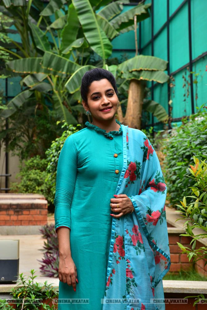 ‘ஜெயில்’ பட நாயகி அபர்ணதி லேட்டஸ்ட் ஸ்டில்ஸ்... ‘ஜெயில்’ பட நாயகி அபர்ணதி லேட்டஸ்ட் ஸ்டில்ஸ்...