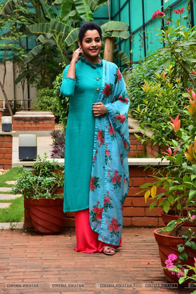 ‘ஜெயில்’ பட நாயகி அபர்ணதி லேட்டஸ்ட் ஸ்டில்ஸ்... ‘ஜெயில்’ பட நாயகி அபர்ணதி லேட்டஸ்ட் ஸ்டில்ஸ்...