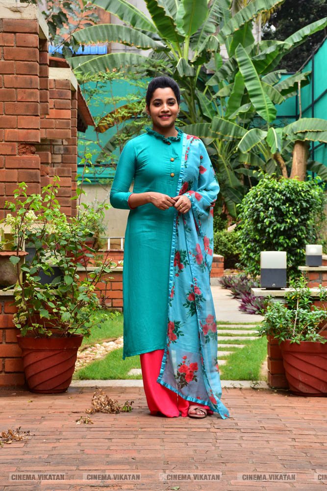 ‘ஜெயில்’ பட நாயகி அபர்ணதி லேட்டஸ்ட் ஸ்டில்ஸ்... ‘ஜெயில்’ பட நாயகி அபர்ணதி லேட்டஸ்ட் ஸ்டில்ஸ்...