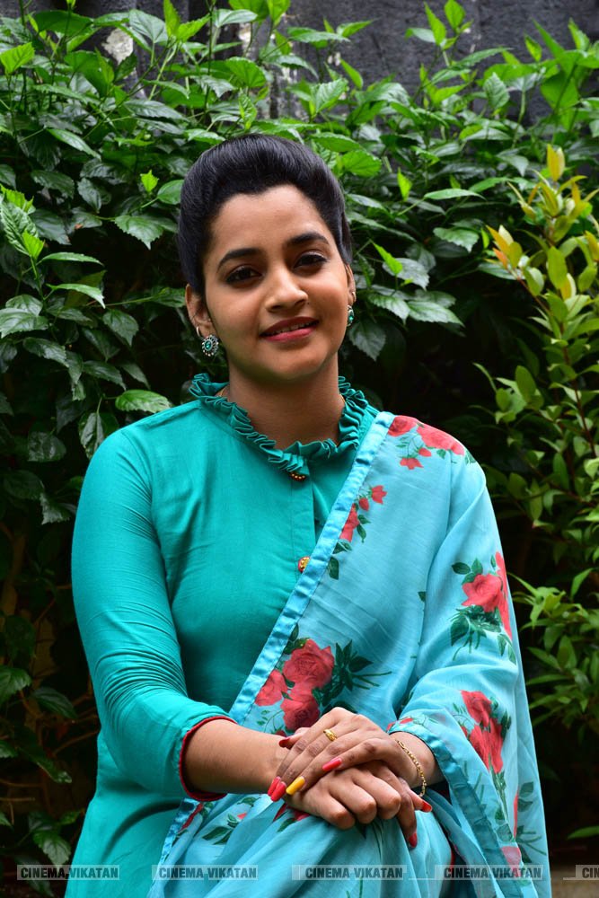 ‘ஜெயில்’ பட நாயகி அபர்ணதி லேட்டஸ்ட் ஸ்டில்ஸ்... ‘ஜெயில்’ பட நாயகி அபர்ணதி லேட்டஸ்ட் ஸ்டில்ஸ்...
