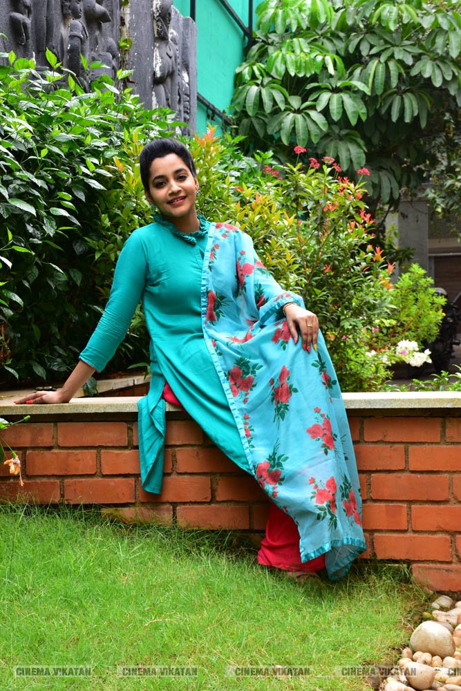 ‘ஜெயில்’ பட நாயகி அபர்ணதி லேட்டஸ்ட் ஸ்டில்ஸ்... ‘ஜெயில்’ பட நாயகி அபர்ணதி லேட்டஸ்ட் ஸ்டில்ஸ்...