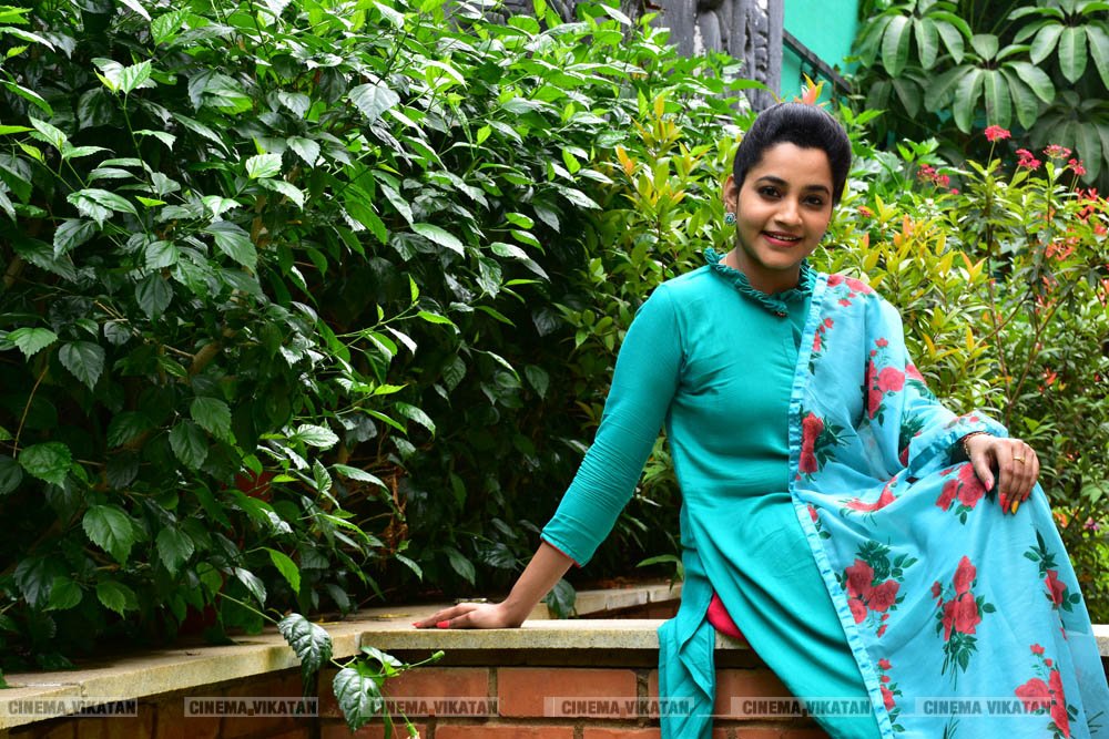 ‘ஜெயில்’ பட நாயகி அபர்ணதி லேட்டஸ்ட் ஸ்டில்ஸ்... ‘ஜெயில்’ பட நாயகி அபர்ணதி லேட்டஸ்ட் ஸ்டில்ஸ்...