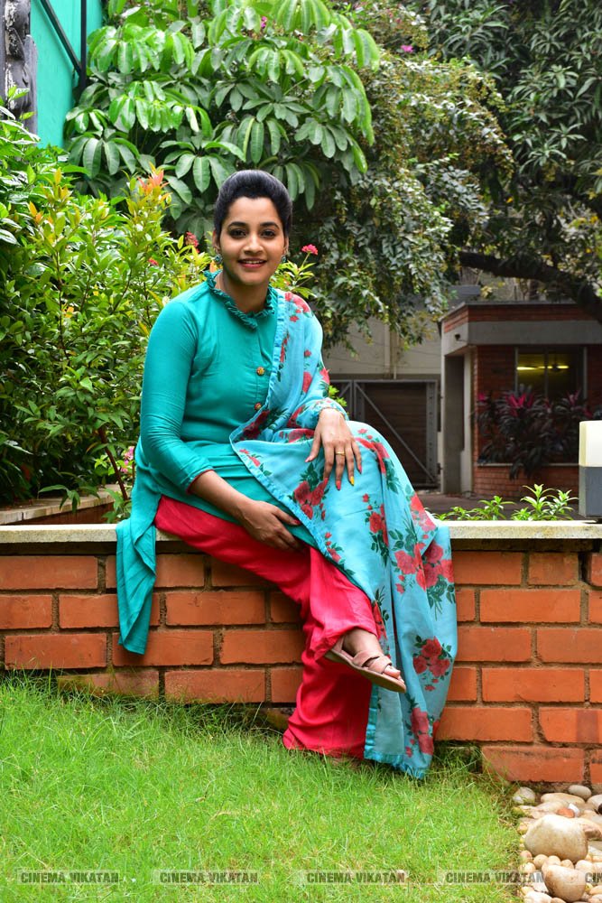 ‘ஜெயில்’ பட நாயகி அபர்ணதி லேட்டஸ்ட் ஸ்டில்ஸ்... ‘ஜெயில்’ பட நாயகி அபர்ணதி லேட்டஸ்ட் ஸ்டில்ஸ்...