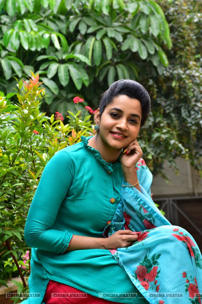 ‘ஜெயில்’ பட நாயகி அபர்ணதி லேட்டஸ்ட் ஸ்டில்ஸ்... ‘ஜெயில்’ பட நாயகி அபர்ணதி லேட்டஸ்ட் ஸ்டில்ஸ்...