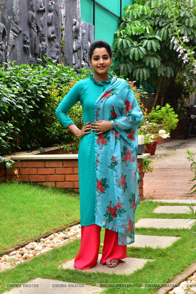 ‘ஜெயில்’ பட நாயகி அபர்ணதி லேட்டஸ்ட் ஸ்டில்ஸ்... ‘ஜெயில்’ பட நாயகி அபர்ணதி லேட்டஸ்ட் ஸ்டில்ஸ்...