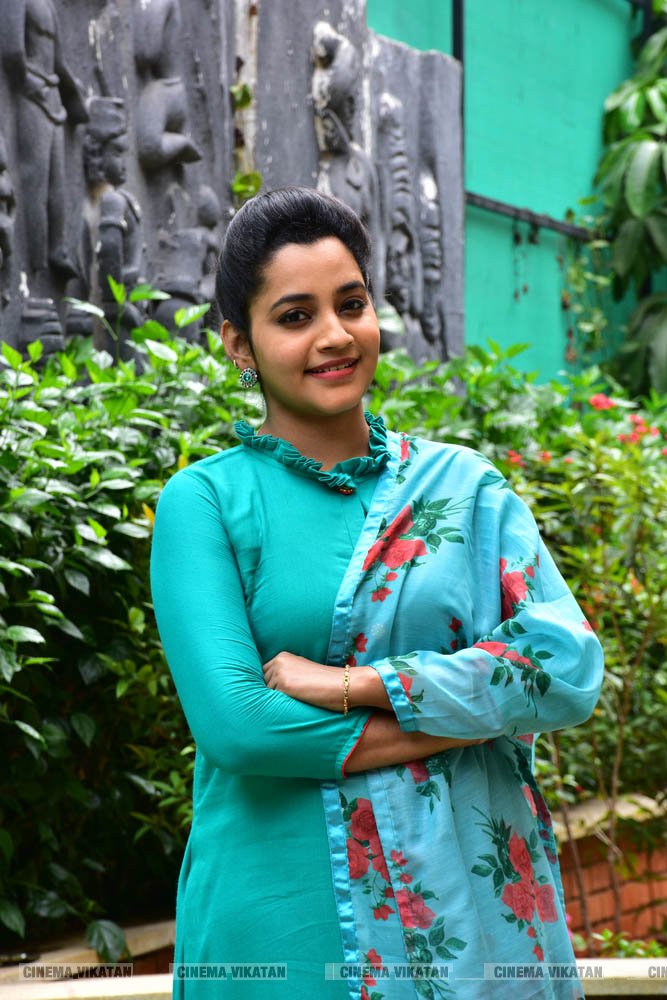 ‘ஜெயில்’ பட நாயகி அபர்ணதி லேட்டஸ்ட் ஸ்டில்ஸ்... ‘ஜெயில்’ பட நாயகி அபர்ணதி லேட்டஸ்ட் ஸ்டில்ஸ்...