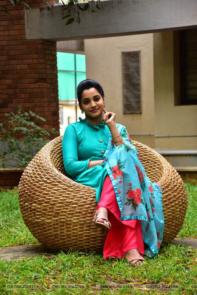 ‘ஜெயில்’ பட நாயகி அபர்ணதி லேட்டஸ்ட் ஸ்டில்ஸ்... ‘ஜெயில்’ பட நாயகி அபர்ணதி லேட்டஸ்ட் ஸ்டில்ஸ்...