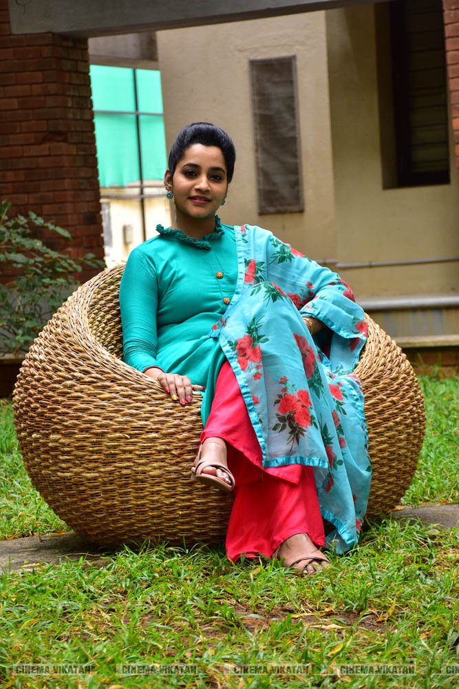 ‘ஜெயில்’ பட நாயகி அபர்ணதி லேட்டஸ்ட் ஸ்டில்ஸ்... ‘ஜெயில்’ பட நாயகி அபர்ணதி லேட்டஸ்ட் ஸ்டில்ஸ்...