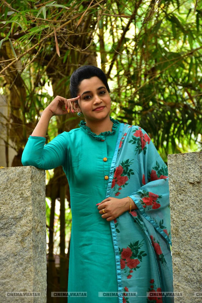 ‘ஜெயில்’ பட நாயகி அபர்ணதி லேட்டஸ்ட் ஸ்டில்ஸ்... ‘ஜெயில்’ பட நாயகி அபர்ணதி லேட்டஸ்ட் ஸ்டில்ஸ்...