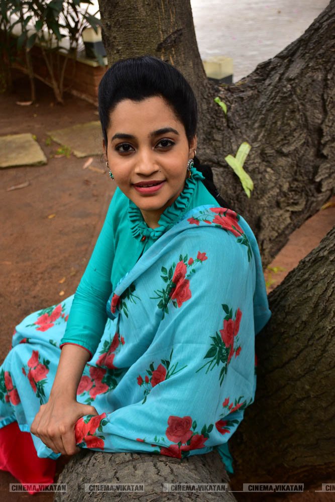‘ஜெயில்’ பட நாயகி அபர்ணதி லேட்டஸ்ட் ஸ்டில்ஸ்... ‘ஜெயில்’ பட நாயகி அபர்ணதி லேட்டஸ்ட் ஸ்டில்ஸ்...