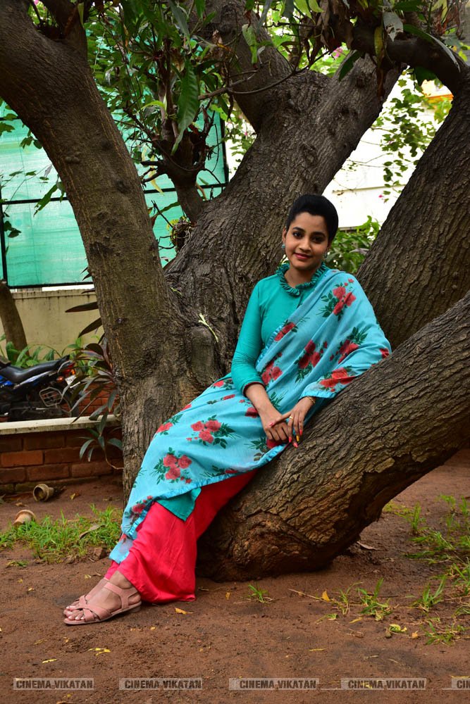 ‘ஜெயில்’ பட நாயகி அபர்ணதி லேட்டஸ்ட் ஸ்டில்ஸ்... ‘ஜெயில்’ பட நாயகி அபர்ணதி லேட்டஸ்ட் ஸ்டில்ஸ்...
