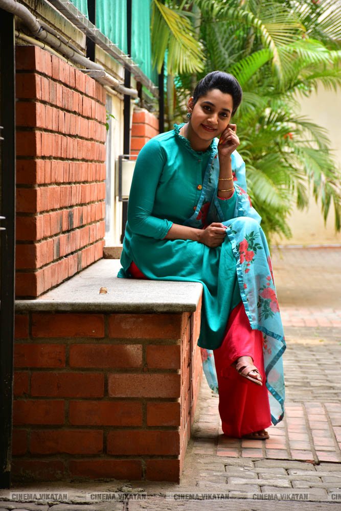 ‘ஜெயில்’ பட நாயகி அபர்ணதி லேட்டஸ்ட் ஸ்டில்ஸ்... ‘ஜெயில்’ பட நாயகி அபர்ணதி லேட்டஸ்ட் ஸ்டில்ஸ்...
