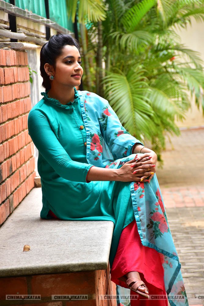 ‘ஜெயில்’ பட நாயகி அபர்ணதி லேட்டஸ்ட் ஸ்டில்ஸ்... ‘ஜெயில்’ பட நாயகி அபர்ணதி லேட்டஸ்ட் ஸ்டில்ஸ்...