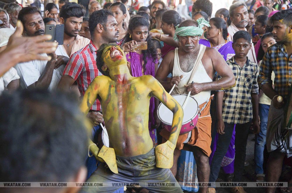 மஞ்சள் மாநகரம் மஞ்சளால் நனைந்தது கம்பம் எடுக்கும் விழா கோலாகலம்... சிறப்பு தொகுப்பு மஞ்சள் மாநகரம் மஞ்சளால் நனைந்தது கம்பம் எடுக்கும் விழா கோலாகலம்... சிறப்பு தொகுப்பு