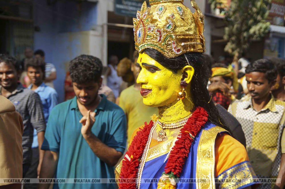 மஞ்சள் மாநகரம் மஞ்சளால் நனைந்தது கம்பம் எடுக்கும் விழா கோலாகலம்... சிறப்பு தொகுப்பு மஞ்சள் மாநகரம் மஞ்சளால் நனைந்தது கம்பம் எடுக்கும் விழா கோலாகலம்... சிறப்பு தொகுப்பு