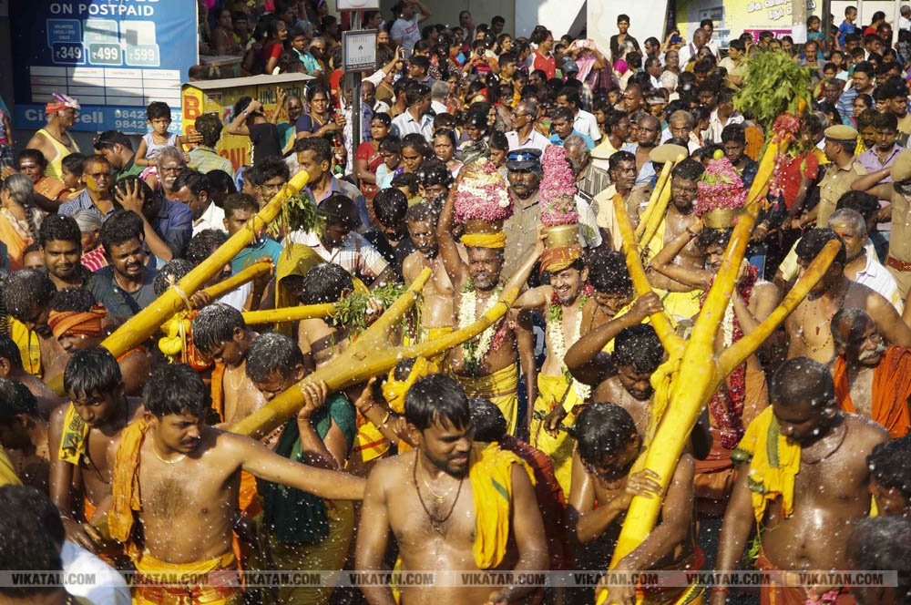 மஞ்சள் மாநகரம் மஞ்சளால் நனைந்தது கம்பம் எடுக்கும் விழா கோலாகலம்... சிறப்பு தொகுப்பு மஞ்சள் மாநகரம் மஞ்சளால் நனைந்தது கம்பம் எடுக்கும் விழா கோலாகலம்... சிறப்பு தொகுப்பு