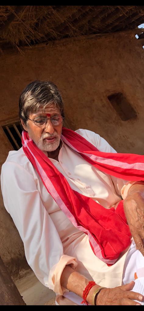 அமிதாப்-எஸ்.ஜே.சூர்யாவின் 'உயர்ந்த மனிதன்' ஷூட்டிங் ஸ்பாட் ஸ்டில்ஸ் அமிதாப்-எஸ்.ஜே.சூர்யாவின் 'உயர்ந்த மனிதன்' ஷூட்டிங் ஸ்பாட் ஸ்டில்ஸ்