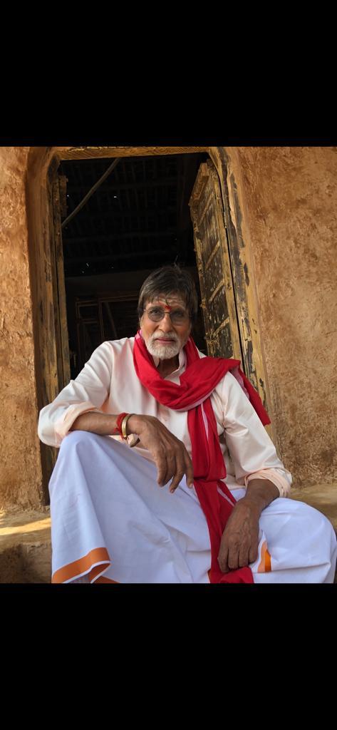 அமிதாப்-எஸ்.ஜே.சூர்யாவின் 'உயர்ந்த மனிதன்' ஷூட்டிங் ஸ்பாட் ஸ்டில்ஸ் அமிதாப்-எஸ்.ஜே.சூர்யாவின் 'உயர்ந்த மனிதன்' ஷூட்டிங் ஸ்பாட் ஸ்டில்ஸ்